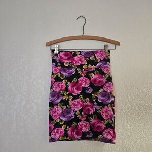 Forever 21 Floral Skirt Size Small